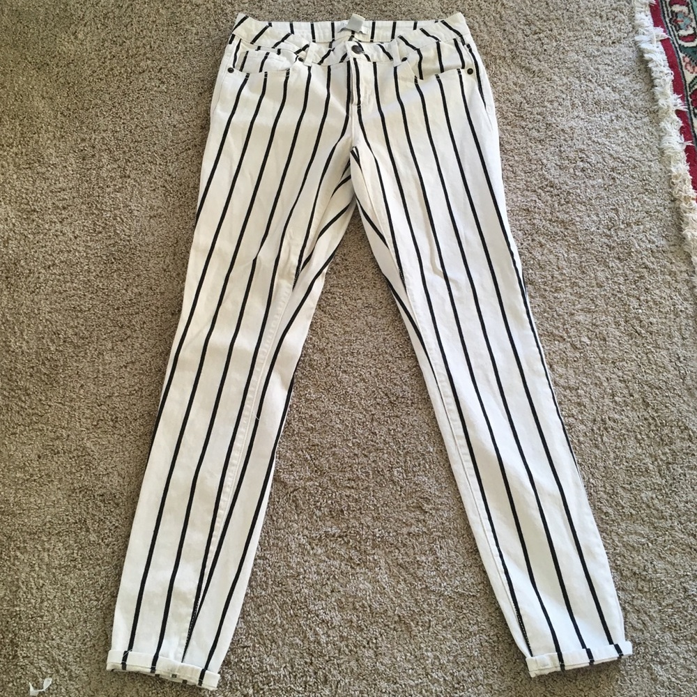 Forever 21 Black & White Striped Jean Pants Sz 27